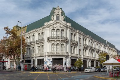 Palacio Íñiguez in Santiago, Chile – Museum Information gallery image