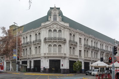 Palacio Íñiguez in Santiago, Chile – Museum Information gallery image
