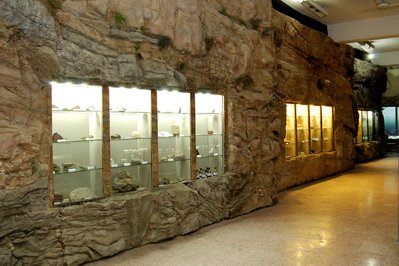 Museum of Rocks, Minerals & Fossils in Medellin, Colombia – Museum Information gallery image