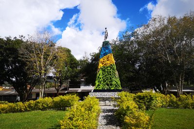 Monumento a la bicicleta in Monteria, Colombia – Museum Information gallery image