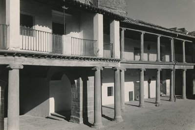 La Caja Galería in Bogota, Colombia – Museum Information gallery image
