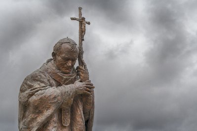 Monumento Del Papa Juan Pablo II in Tumaco, Colombia – Museum Information gallery image