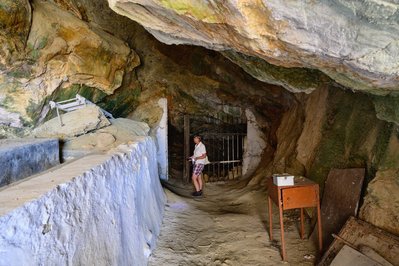 Morgan’s Cave in San Andres y Providencia, Colombia – Museum Information gallery image