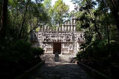 Museo de Historia de la Medicina in Cuenca, Ecuador – Museum Information gallery image