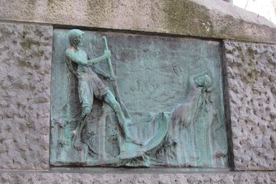 Monument to the Fisherman in El Oro, Ecuador – Museum Information gallery image