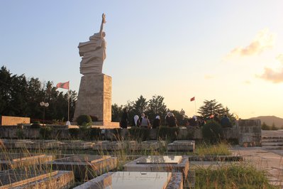 Monumento De La Madre in El Tamarindo, El Salvador – Museum Information gallery image