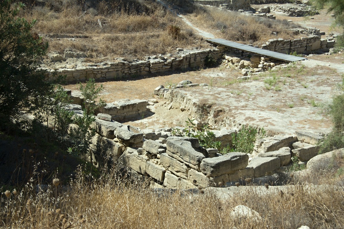 Minoan Building in Chania, Greece – Museum Information