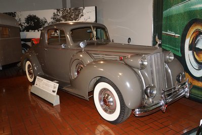 Radio & Classic Car Museum in Heraklion, Greece – Museum Information gallery image