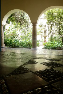 Museo de Arte Colonial in Morelia, Mexico – Museum Information gallery image