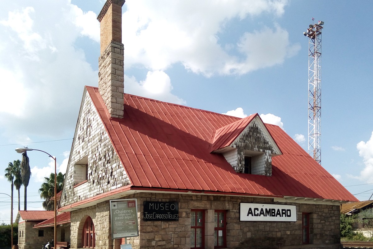 Antigua Estacion Del Tren in Santiago de Queretaro, Mexico – Museum Information