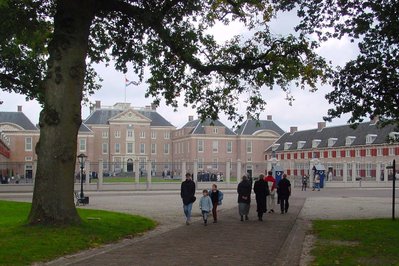 Het Loo Apeldoorn in Apeldoorn, Netherlands – Museum Information gallery image