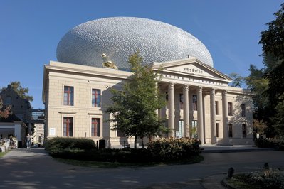 Museum de Fundatie/Kasteel Het Nijenhuis in Zwolle, Netherlands – Museum Information gallery image