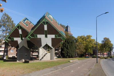 Maisons cubiques in Rotterdam, Netherlands – Museum Information gallery image