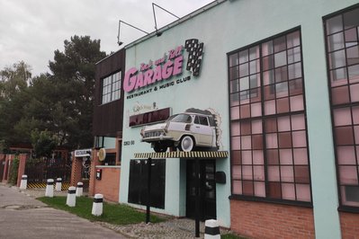Garage Retro in Ciudad del Este, Paraguay – Museum Information gallery image