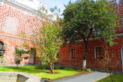 Museo de Arte Religioso in Cusco, Peru – Museum Information gallery image