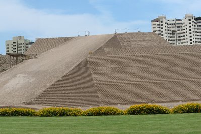 Huaca Huallamarca in Lima, Peru – Museum Information gallery image