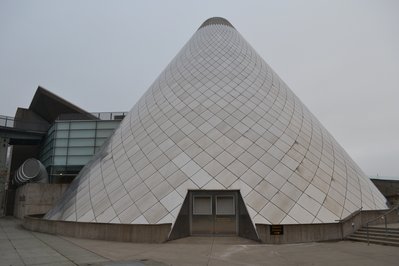 Museum of Glass in Leiria, Portugal – Museum Information gallery image