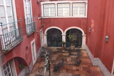 Museu de Artes Decorativas in Lisbon, Portugal – Museum Information gallery image