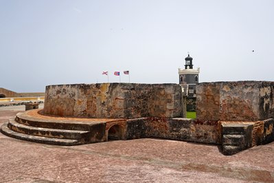 Faro del Castillo San Felipe del Morro in Guarynabo, Puerto Rico – Museum Information gallery image