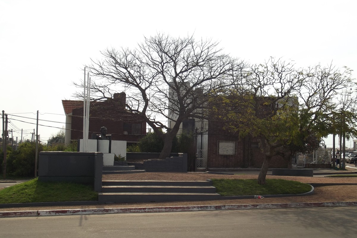 Monumento A Artigas in Punta del Diablo, Uruguay – Museum Information