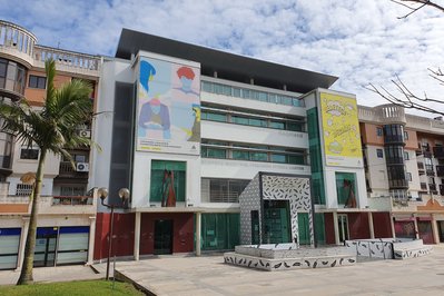 Biblioteca municipal in Dolores, Uruguay – Museum Information gallery image
